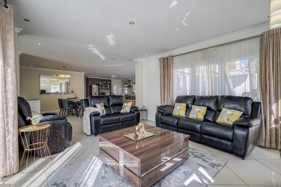 4 Bedroom Property for Sale in Fourways Gauteng