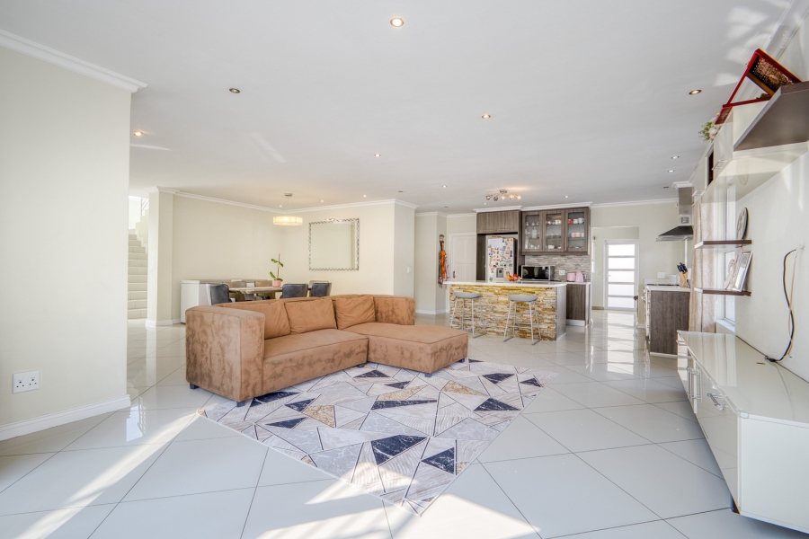 4 Bedroom Property for Sale in Fourways Gauteng
