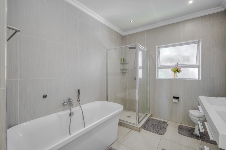 4 Bedroom Property for Sale in Fourways Gauteng