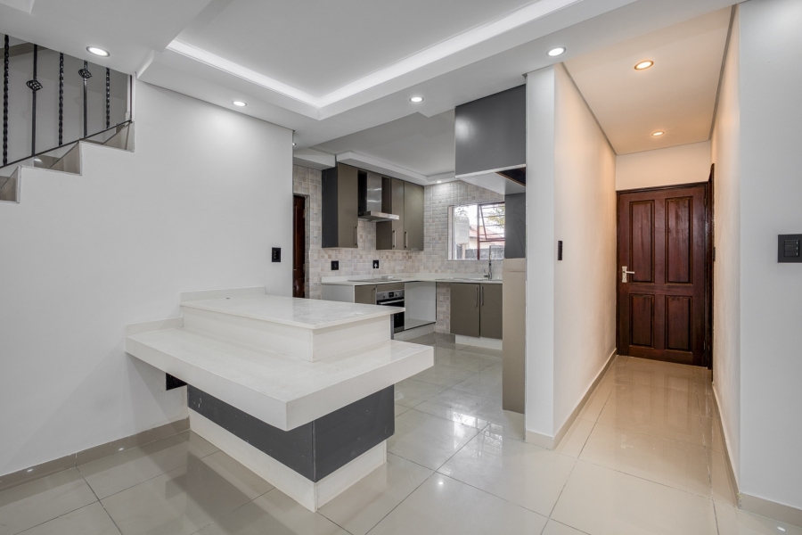 3 Bedroom Property for Sale in Broadacres Gauteng