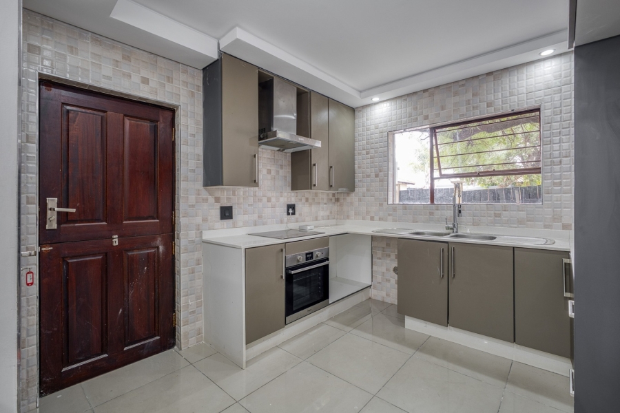 3 Bedroom Property for Sale in Broadacres Gauteng