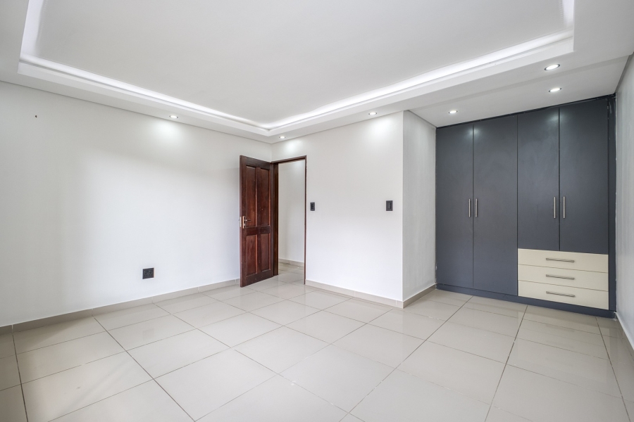3 Bedroom Property for Sale in Broadacres Gauteng