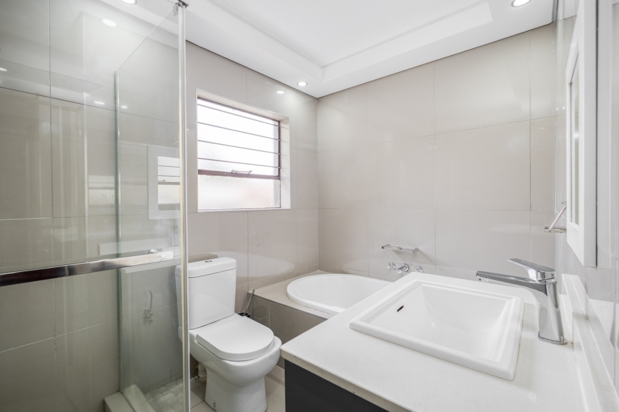 3 Bedroom Property for Sale in Broadacres Gauteng