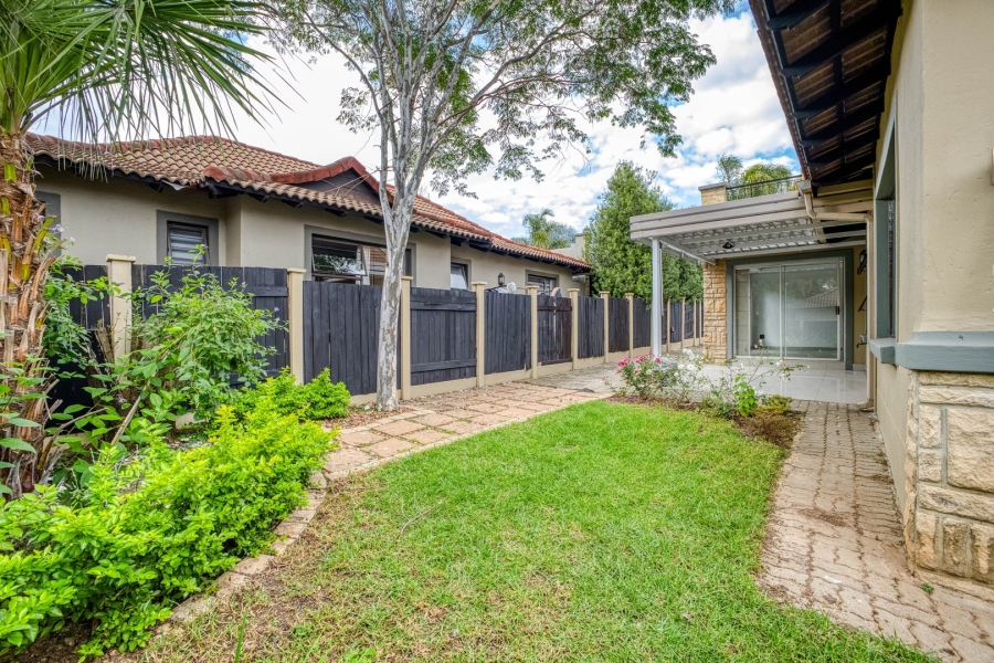 3 Bedroom Property for Sale in Broadacres Gauteng