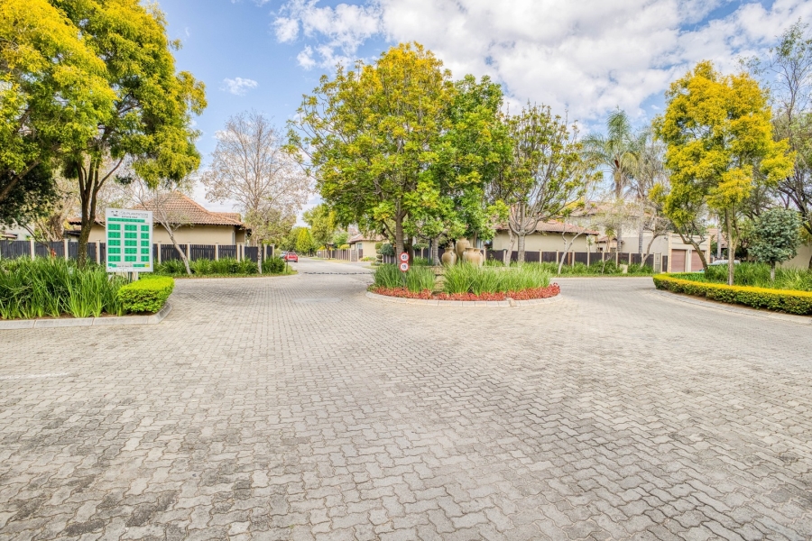 3 Bedroom Property for Sale in Broadacres Gauteng