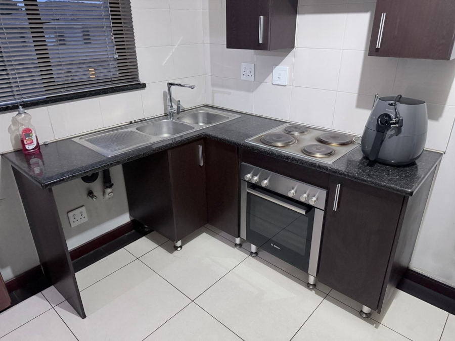 2 Bedroom Property for Sale in Noordwyk Gauteng