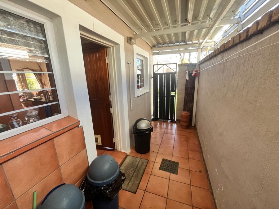 2 Bedroom Property for Sale in Willow Park Manor Gauteng
