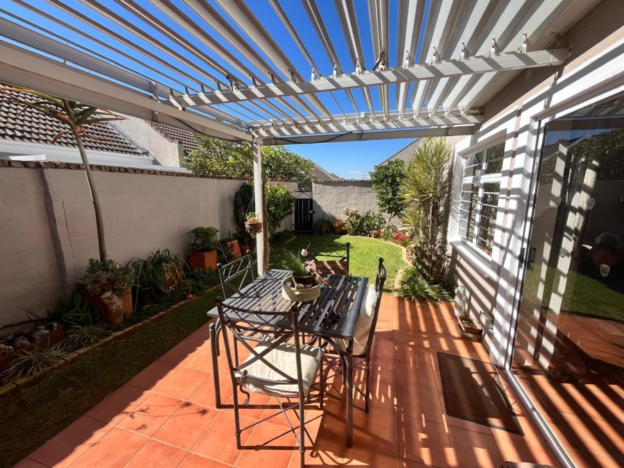 2 Bedroom Property for Sale in Willow Park Manor Gauteng