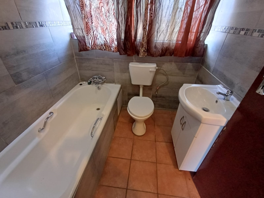 3 Bedroom Property for Sale in Sonland Park Gauteng