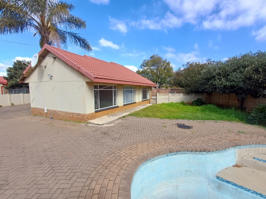 3 Bedroom Property for Sale in Sonland Park Gauteng