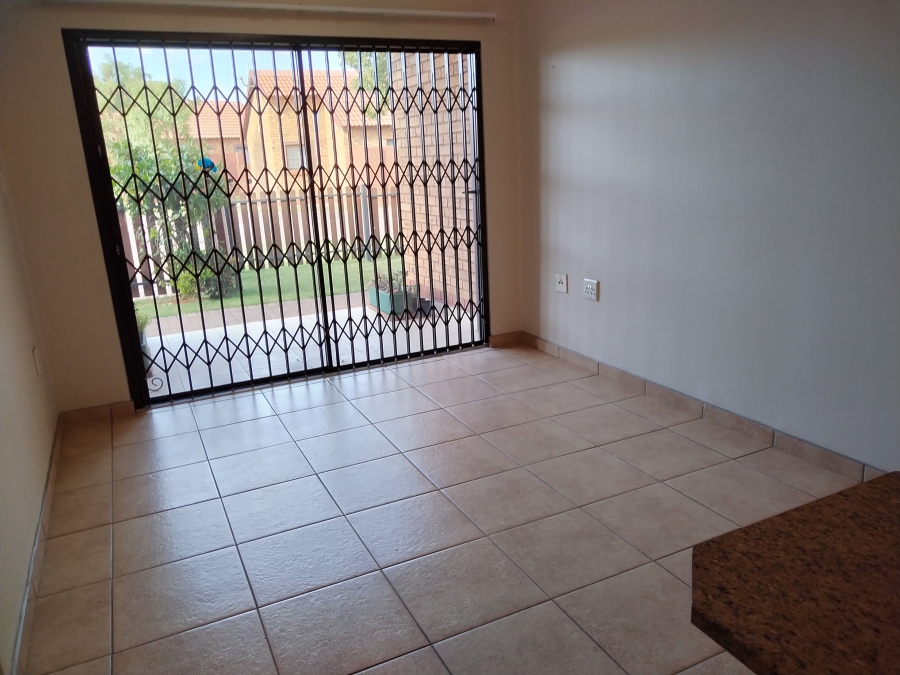 2 Bedroom Property for Sale in Willow Park Manor Gauteng