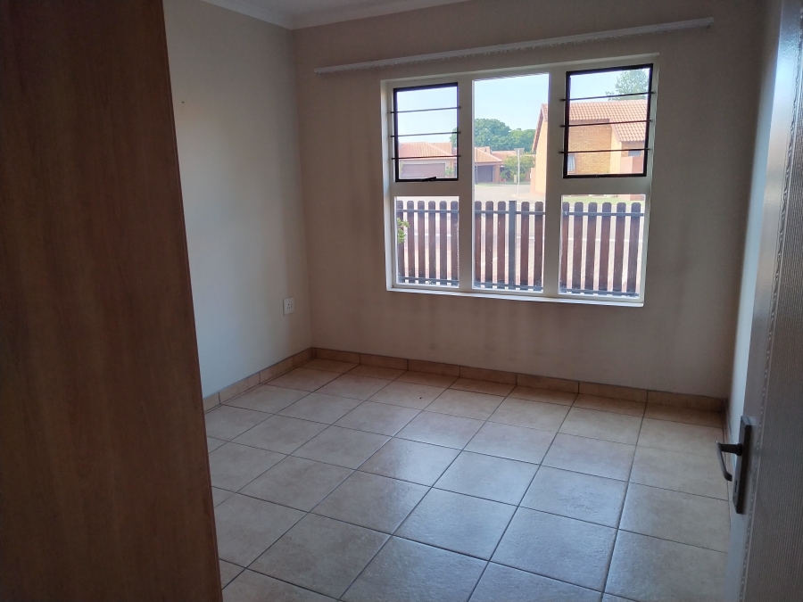2 Bedroom Property for Sale in Willow Park Manor Gauteng