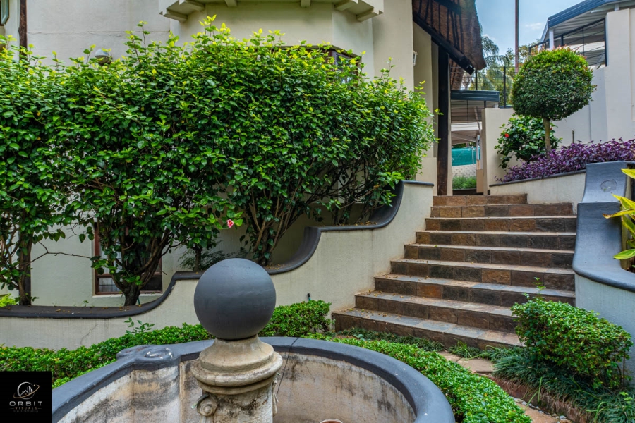 10 Bedroom Property for Sale in Waterkloof Ridge Gauteng