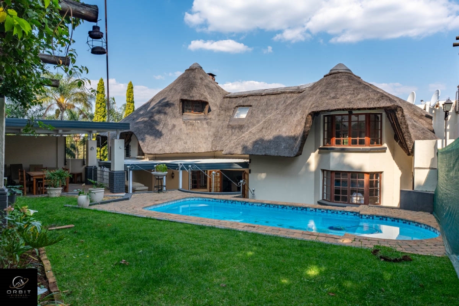 10 Bedroom Property for Sale in Waterkloof Ridge Gauteng