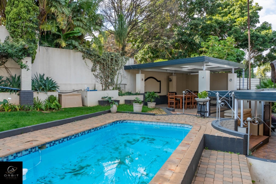 10 Bedroom Property for Sale in Waterkloof Ridge Gauteng
