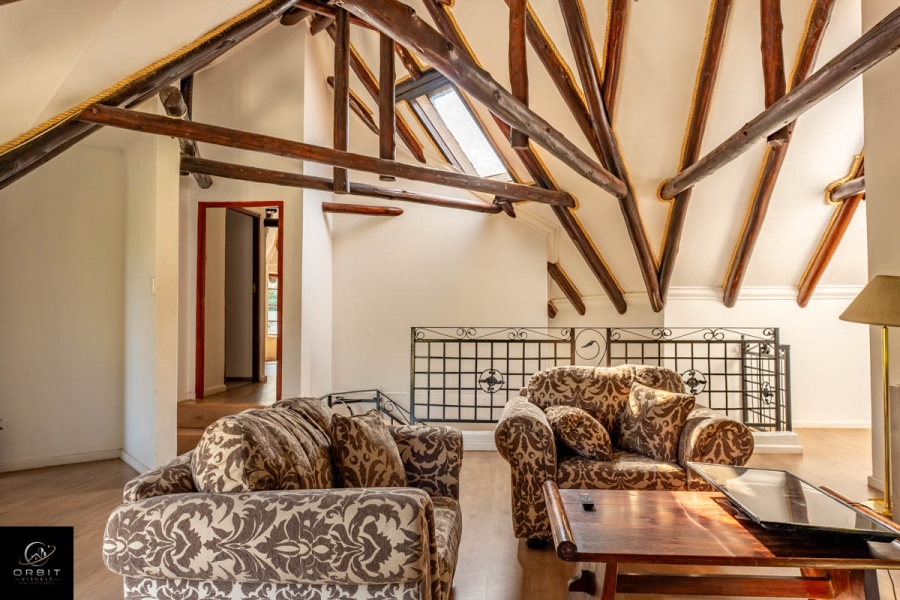 10 Bedroom Property for Sale in Waterkloof Ridge Gauteng