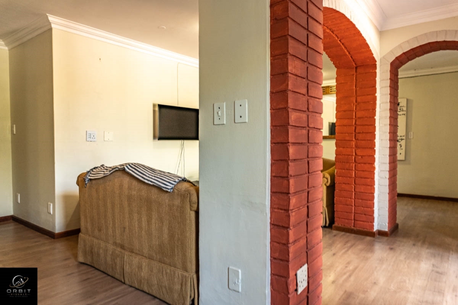 10 Bedroom Property for Sale in Waterkloof Ridge Gauteng