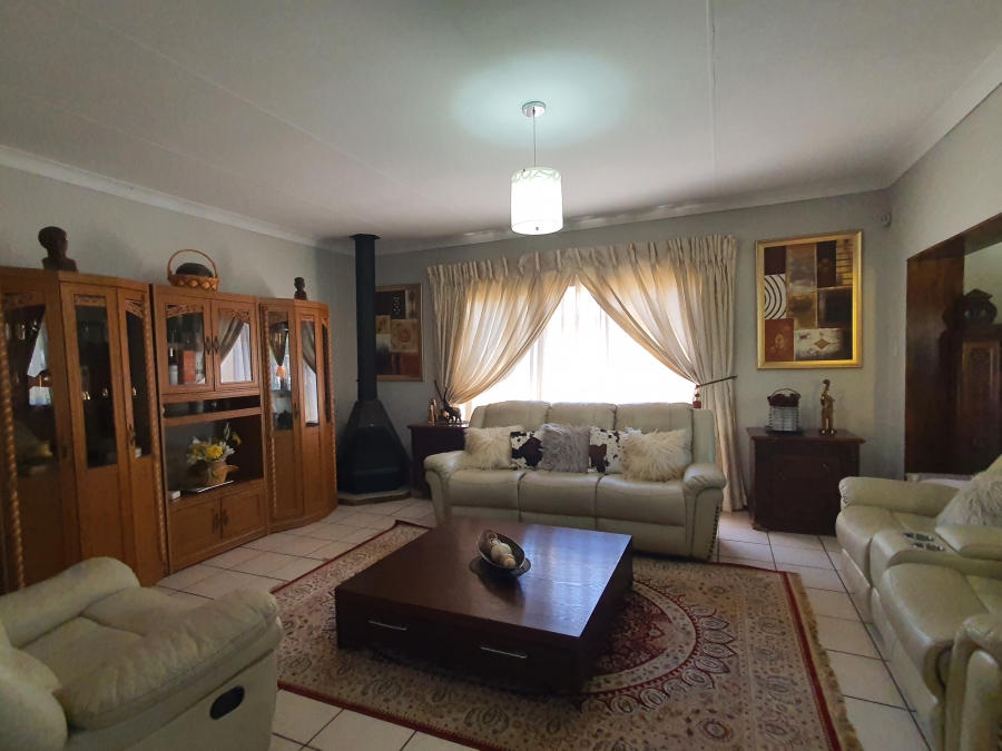 5 Bedroom Property for Sale in Silverton Gauteng