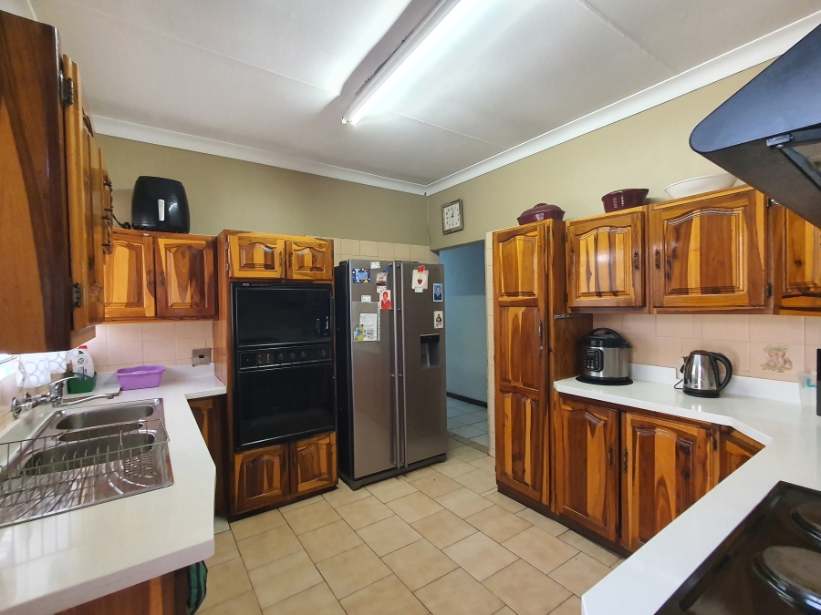5 Bedroom Property for Sale in Silverton Gauteng