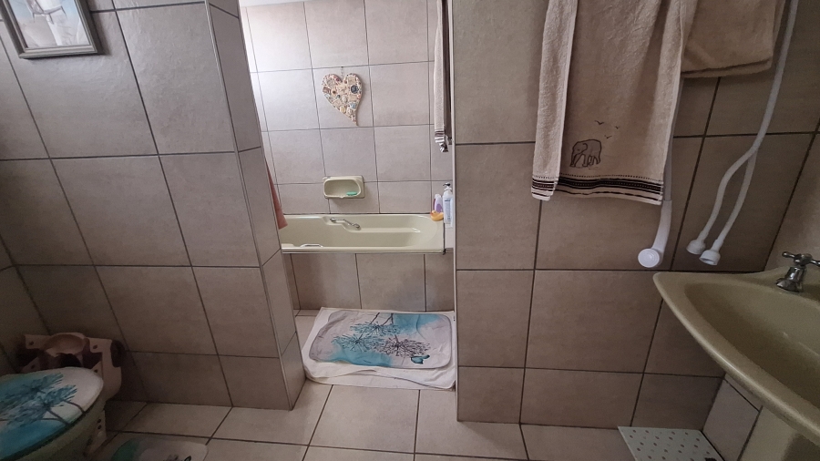 4 Bedroom Property for Sale in Mayville Gauteng