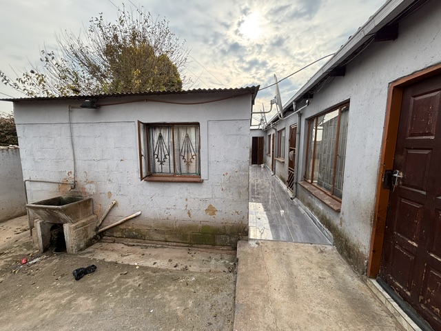 6 Bedroom Property for Sale in Vosloorus Ext 14 Gauteng