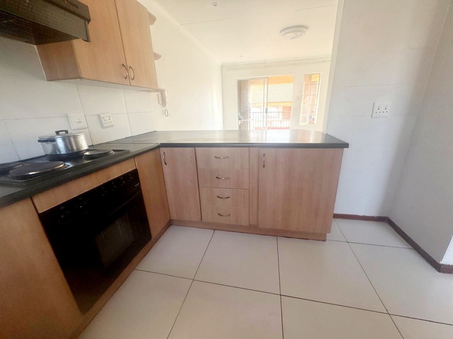 To Let 3 Bedroom Property for Rent in Noordwyk Gauteng