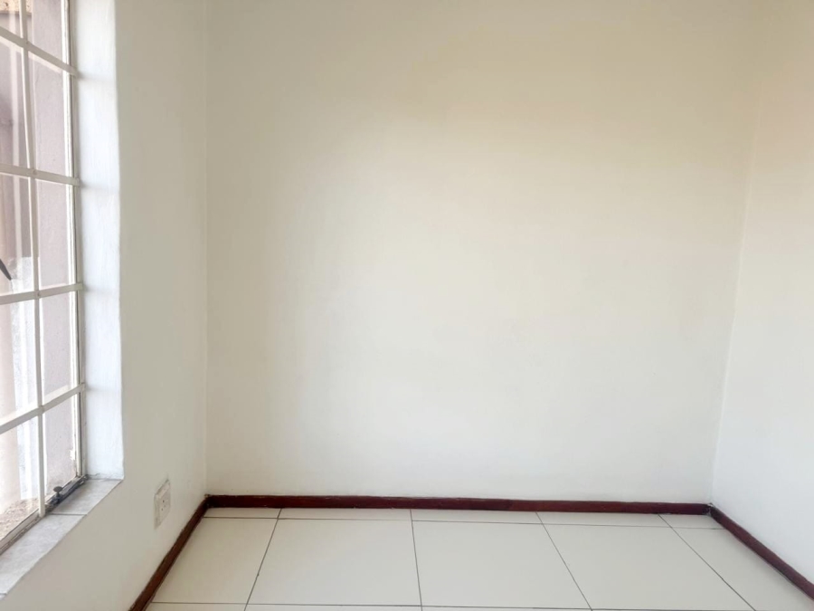 To Let 3 Bedroom Property for Rent in Noordwyk Gauteng