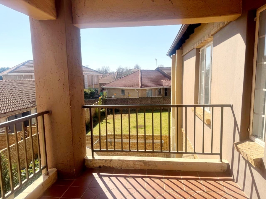To Let 3 Bedroom Property for Rent in Noordwyk Gauteng