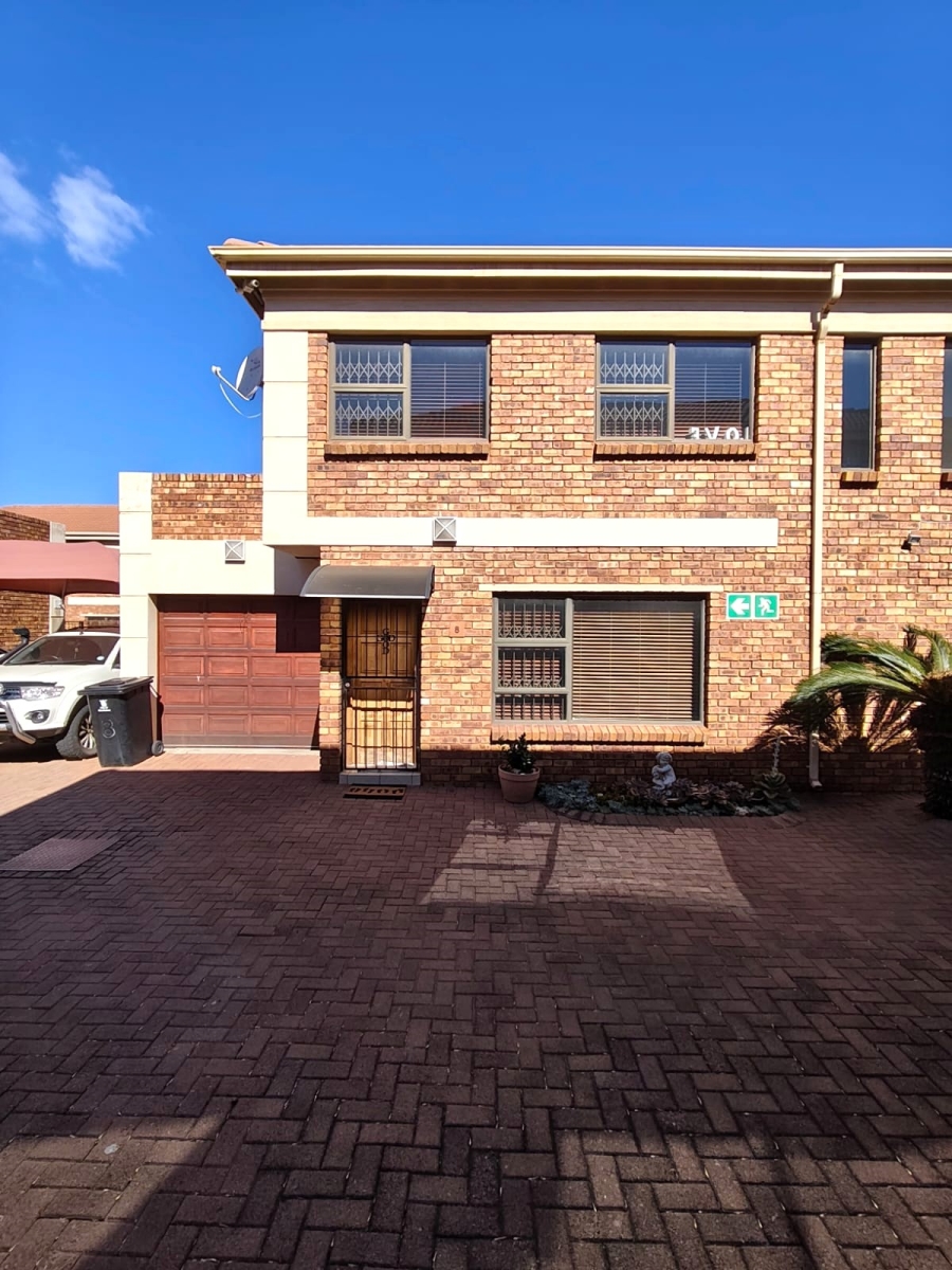 3 Bedroom Property for Sale in Florentia Gauteng