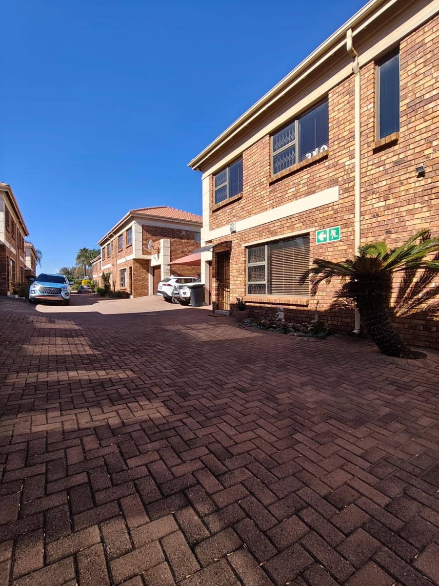 3 Bedroom Property for Sale in Florentia Gauteng