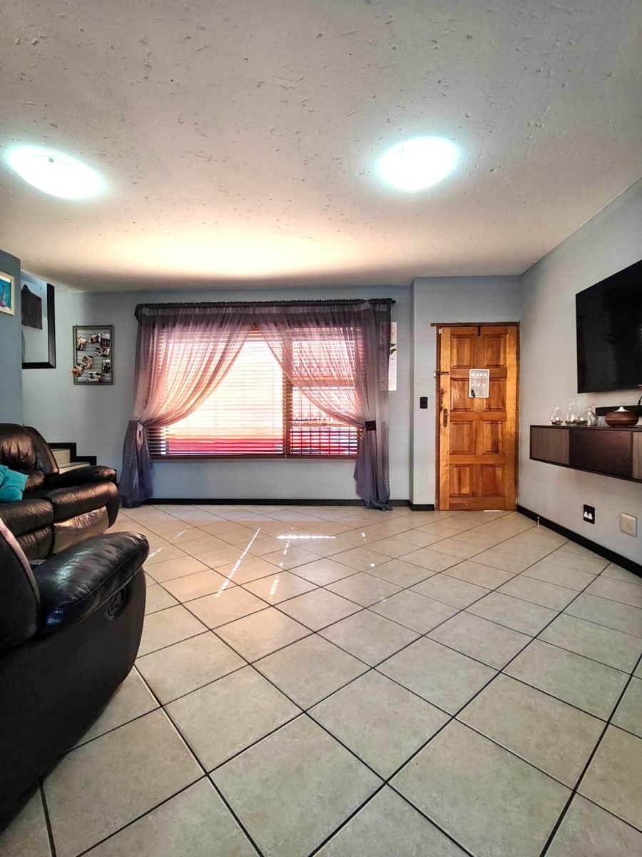 3 Bedroom Property for Sale in Florentia Gauteng