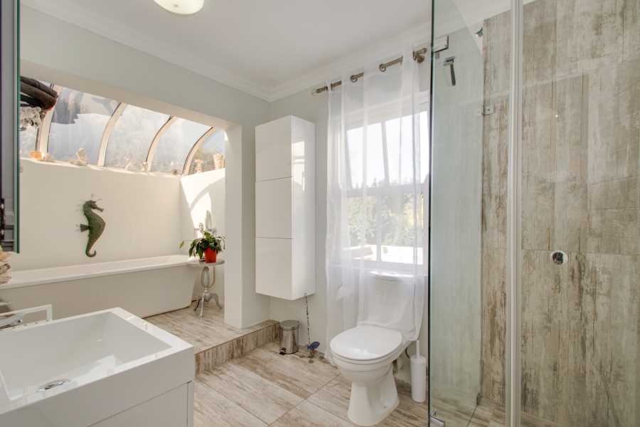 5 Bedroom Property for Sale in Fourways Gardens Gauteng
