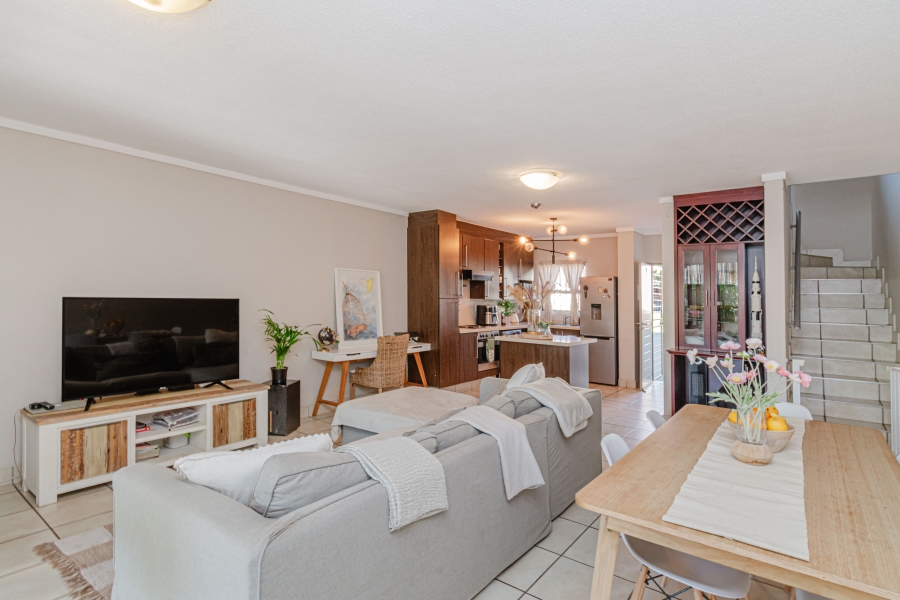2 Bedroom Property for Sale in Lonehill Gauteng