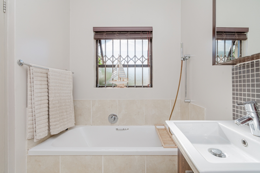 2 Bedroom Property for Sale in Lonehill Gauteng