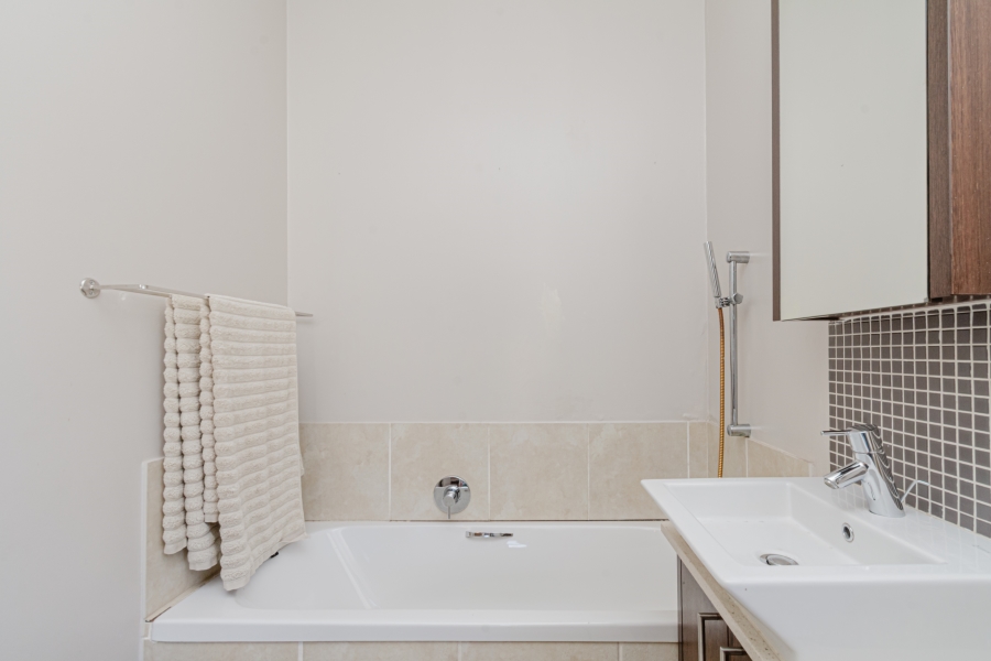 2 Bedroom Property for Sale in Lonehill Gauteng