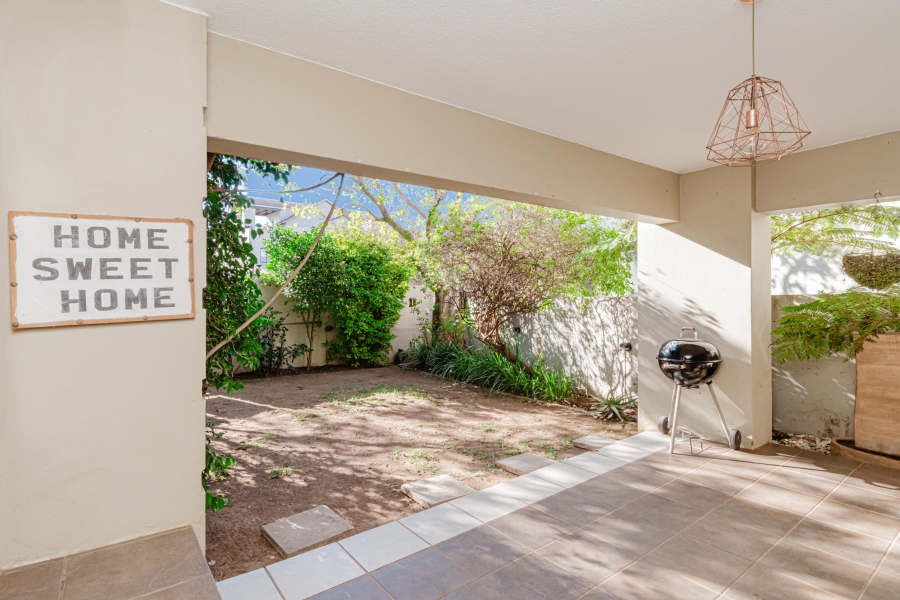 2 Bedroom Property for Sale in Lonehill Gauteng