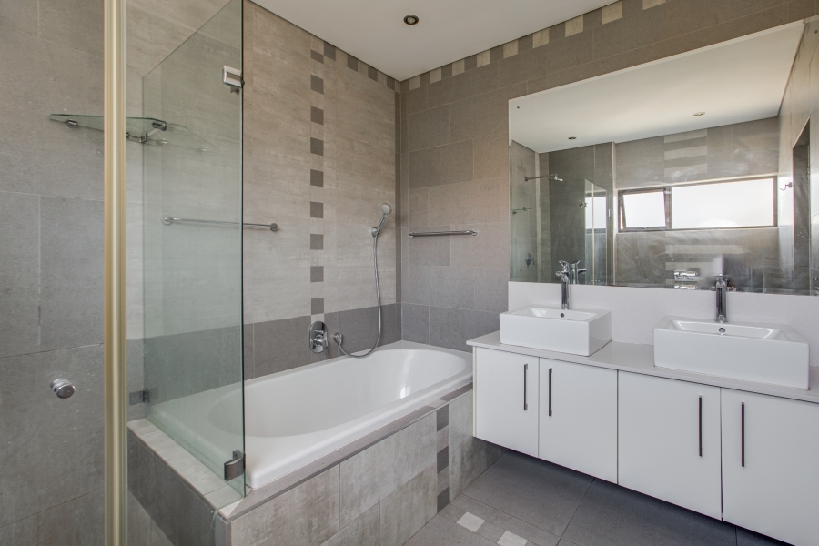 4 Bedroom Property for Sale in Craigavon Gauteng