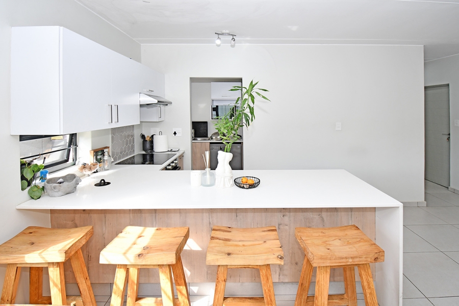 3 Bedroom Property for Sale in Broadacres Gauteng
