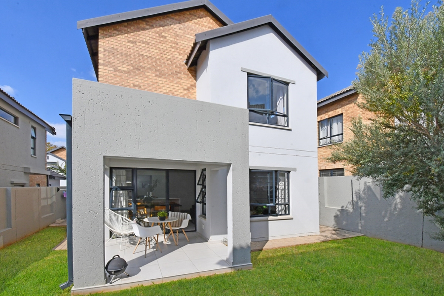 3 Bedroom Property for Sale in Broadacres Gauteng