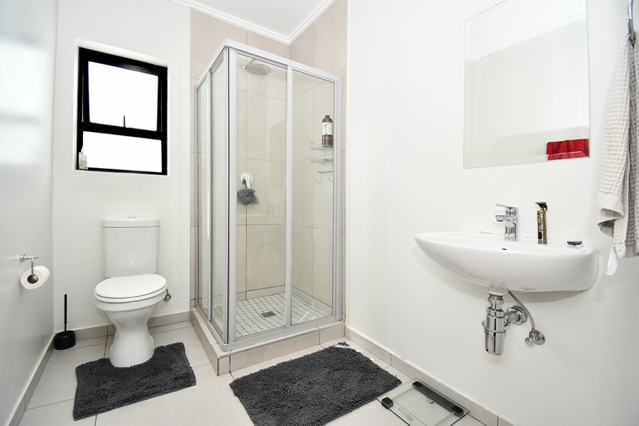 3 Bedroom Property for Sale in Broadacres Gauteng