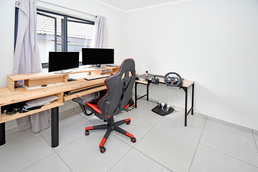 3 Bedroom Property for Sale in Broadacres Gauteng