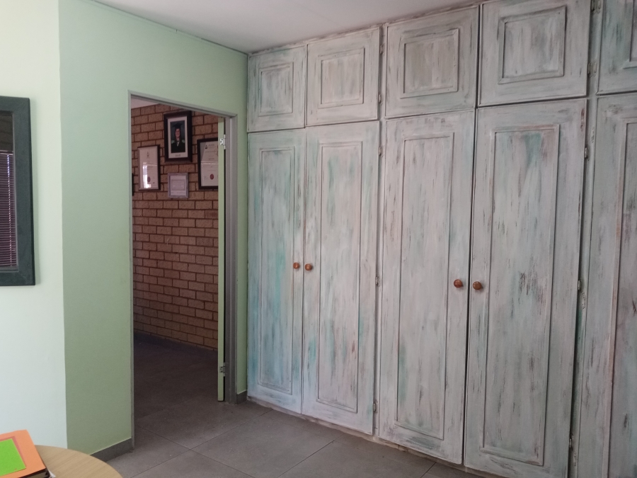 3 Bedroom Property for Sale in Bekkersdal Gauteng