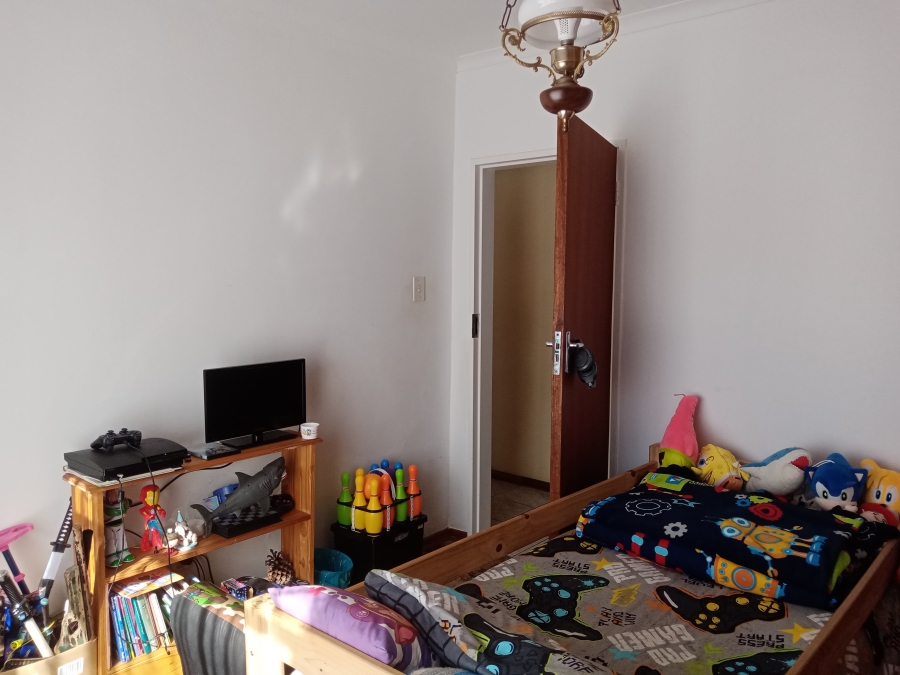 3 Bedroom Property for Sale in Bekkersdal Gauteng