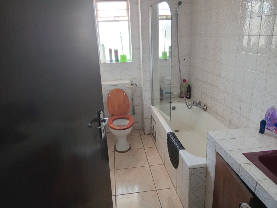 2 Bedroom Property for Sale in Denlee Gauteng