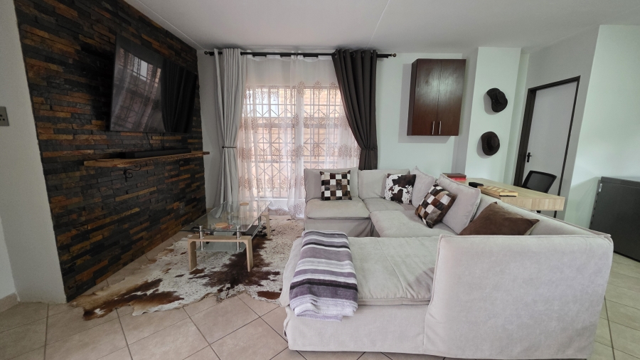 2 Bedroom Property for Sale in Hazeldean Gauteng