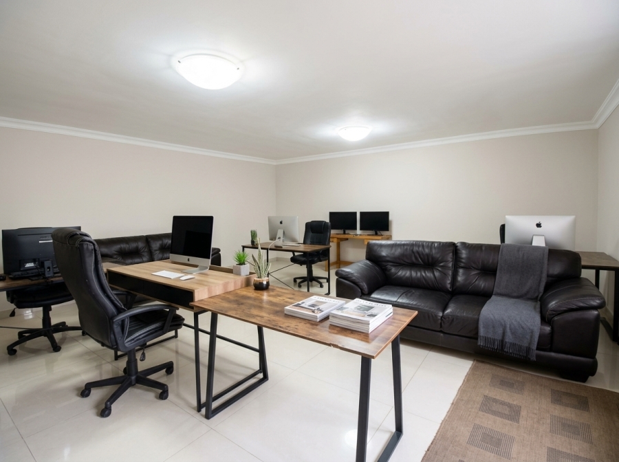 To Let 4 Bedroom Property for Rent in Waterkloof Gauteng
