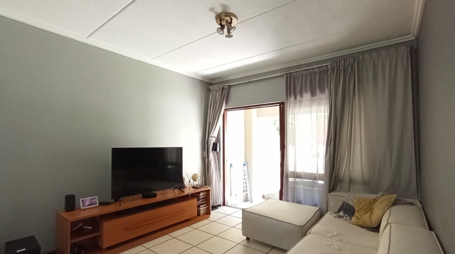 1 Bedroom Property for Sale in Beverley Gauteng