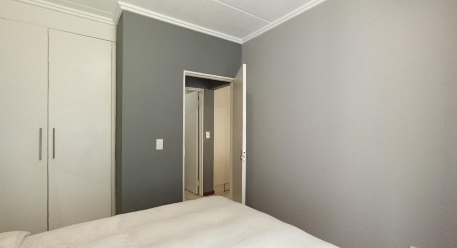 1 Bedroom Property for Sale in Beverley Gauteng