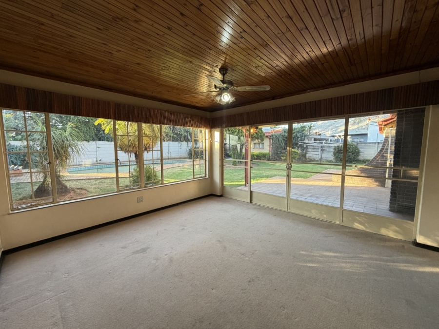 3 Bedroom Property for Sale in Queenswood Gauteng
