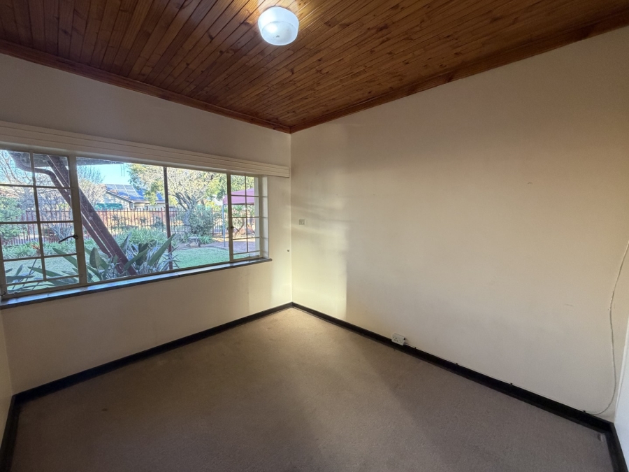 3 Bedroom Property for Sale in Queenswood Gauteng